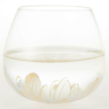 Load image into Gallery viewer, Toyo Sasaki Glass Tumbler BENEDIREFleurir 495ml, Made in Japan, Dishwasher Safe, Available in 2 Colors (Cute floral pattern glass/cup that sways, perfect as a gift)
