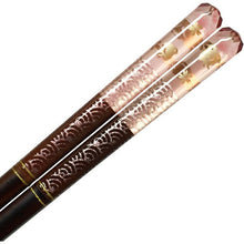 Laden Sie das Bild in den Galerie-Viewer, A pair of painted chopsticks, Sakura Chidori