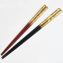 Load image into Gallery viewer, Painted chopsticks Couple painted chopsticks Issou Zuiun & Painted chopstick rest Foil scattering