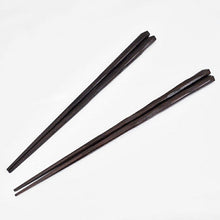 Load image into Gallery viewer, Painted chopsticks Couple painted chopsticks Isso Karin & painted chopstick rest Yuzuriha