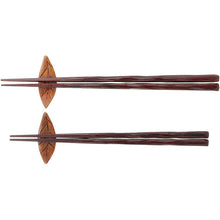 Load image into Gallery viewer, Painted chopsticks Couple painted chopsticks Isso Karin & painted chopstick rest Yuzuriha