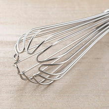 Cargar imagen en el visor de la galería, KAI SELECT100 Slim Whisk Dishwasher Safe Silver Approx. 22.4 x 3.5 x 3.5cm DH3144
