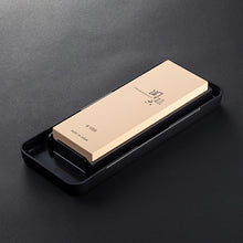 Load image into Gallery viewer, KAI Seki Magoroku Medium Whetstone #1000