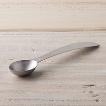Load image into Gallery viewer, KAI SELECT100 Measuring Spoon Oval-type 1/2 Teaspoon
