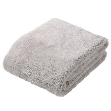 Muat gambar ke penampil Galeri, Angel Step Light gray hair towel that makes you want to rub your cheeks, approx. 40 x 100 cm