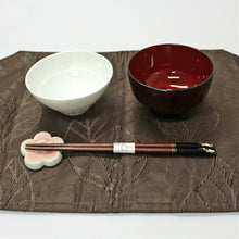 Load image into Gallery viewer, Kinza Lucky Neko Painted Chopsticks