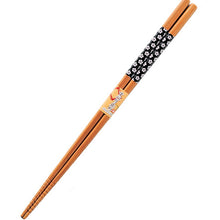Load image into Gallery viewer, Painted chopsticks Tori lacquered chopsticks Twisted plum Non-slip