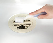 Load image into Gallery viewer, OHE &amp; Co. Bathroom Drainage Outlet Brush With Tweezers
