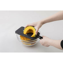 Load image into Gallery viewer, KAI Sekimagoroku Kitchen Knife Adjustable V Slicer with Guard Regular Made In Japan Approx. 10×32.5×5.9cm