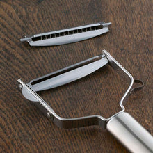 Cargar imagen en el visor de la galería, KAI Sekimagoroku Peeler Slice&Julienne Set Regular Made In Japan Silver