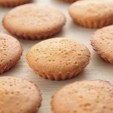 Cargar imagen en el visor de la galería, KAI HOUSE SELECT Baking Tool Tartlet Mould Type Aluminium Chrysanthemum Type 20 Pcs Included