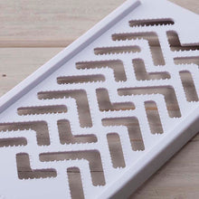 Load image into Gallery viewer, KAI SELECT100 Radish Grater White