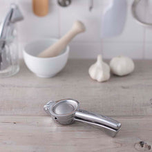 Load image into Gallery viewer, KAI SELECT100 Mini Squeezer Silver Small Citrus Juicer