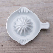 将图片加载到图库查看器,KAI SELECT100 Lemon Squeeze Citrus Juicer