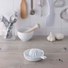 将图片加载到图库查看器,KAI SELECT100 Lemon Squeeze Citrus Juicer