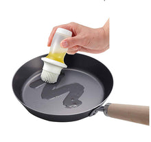 Muat gambar ke penampil Galeri, ASVEL Forma One Push Oil Dispenser(Bottle Type) 2324 White