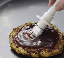 Muat gambar ke penampil Galeri, ASVEL Forma One Push Oil Dispenser(Springloaded) 2325 White