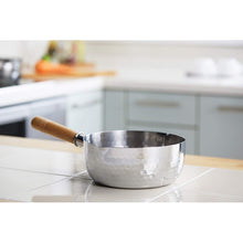 Load image into Gallery viewer, YOSHIKAWA Yukihira Saucepan, 1.7 Quart 1.6L