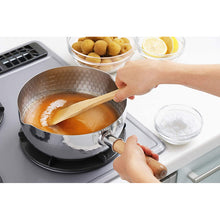 Cargar imagen en el visor de la galería, YOSHIKAWA Yukihira Saucepan, 3 Quart 2.8L