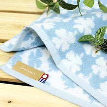Laden Sie das Bild in den Galerie-Viewer, Bath towel Imabari TREFLE (height 120 x width 58cm) Blue (KF-2500)
