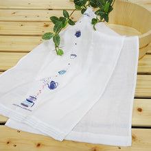 Cargar imagen en el visor de la galería, Face Towel Hagoromo Gauze Cafe Time White Approx. 32 x 95cm
