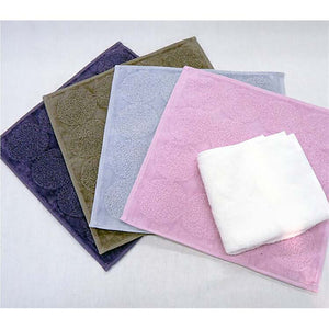 menca mature handkerchief (height 25 x width 25cm) light gray