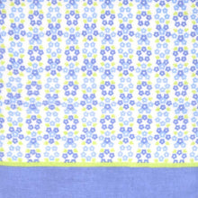 Cargar imagen en el visor de la galería, Handkerchief Town Girl&#39;s Handkerchief Nemophila Blue Approx. 25 x 25 cm

