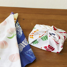 Cargar imagen en el visor de la galería, Handkerchief kenema dyed handkerchief sushi approx. 44 x 44 cm

