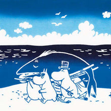 Cargar imagen en el visor de la galería, Tenugui Moomin Chudyed Tenugui Big Fish Blue Approx. 33 x 90cm
