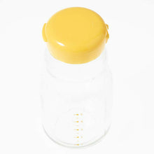 Load image into Gallery viewer, Toyo Sasaki Glass Storage Container, "My Family's Secret Flavor Sauce" Series, Large, 930ml, Made in Japan, Yellow, I-77827-Y-YK-JAN (Storage Jar, Glass Storage Container, Glass Bottle, Storage Jar, Seasoning Container, Seasoning Bottle, Seasoning Container, Sauce Container)
