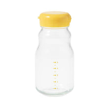 Load image into Gallery viewer, Toyo Sasaki Glass Storage Container, "My Family's Secret Flavor Sauce" Series, Large, 930ml, Made in Japan, Yellow, I-77827-Y-YK-JAN (Storage Jar, Glass Storage Container, Glass Bottle, Storage Jar, Seasoning Container, Seasoning Bottle, Seasoning Container, Sauce Container)

