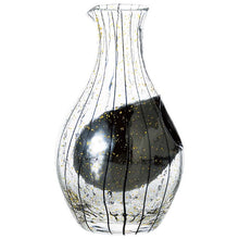 将图片加载到图库查看器，Toyo Sasaki Glass Carafe, Edo Glass Yachiyo Kiln Cold Sake Carafe, 360ml, Made in Japan, 61477 (Sake bottle, sake flask, sake vessel, Japanese sake, cold sake, sake vessel, cold sake vessel, glass, handmade, with ice pocket)
