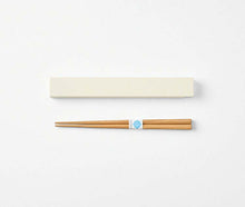 将图片加载到图库查看器，Chopstick box set tutu Chopsticks/Chopstick box set Made in Japan Ivory (Chopstick box) Approx. 2.7x19.1x1.2cm, (Chopsticks) Approx. 18cm T-36382 (Cutlery My Chopsticks Chopstick box 18cm Lunch box Women)
