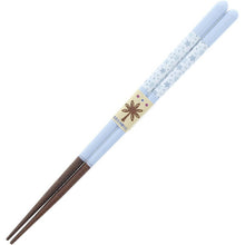 Laden Sie das Bild in den Galerie-Viewer, Painted chopsticks, pastel flowers, non-slip, dishwasher safe
