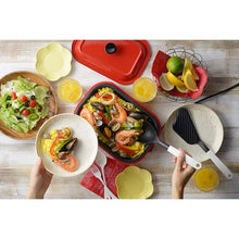 Load image into Gallery viewer, MOTTE Stir-fry &amp; Serving Spoon Nylon Made in Japan YJ3197
