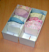 Load image into Gallery viewer, Yoshikawa Kuni Kogyo Quick Take Out Lingerie Case White
