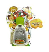 Laden Sie das Bild in den Galerie-Viewer, Leben sales's Noji hand flavored grater green new type condiment grater LCG-01GW
