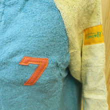 Load image into Gallery viewer, ?yIMABARI Towel?z mama&amp;me NUMBER-COLOR Kids Bathrobe M (Size: Length Approx. 60?~ Width 42cm) Turquoise  (NO.7)
