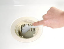 Cargar imagen en el visor de la galería, OHE &amp; Co. Bathroom Drainage Outlet Brush With Tweezers

