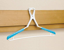 Cargar imagen en el visor de la galería, OHE &amp; Co. Indoor Drying Use Hanger 3Pc Set
