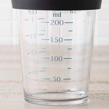 Cargar imagen en el visor de la galería, KAI SELECT100 Measuring Cup with Lid 200ml
