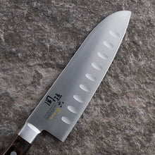 Laden Sie das Bild in den Galerie-Viewer, KAI Sekimagoroku Benifuji Kitchen Knife Santoku  Dimple 165mm 
