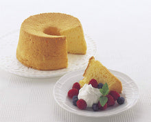 Cargar imagen en el visor de la galería, KAI HOUSE SELECT Cake-type Chiffon Cake Baking Mould  18cm
