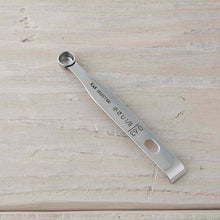 Load image into Gallery viewer, KAI SELECT100 Measuring Spoon 0.63ml 1/8 Teaspoon
