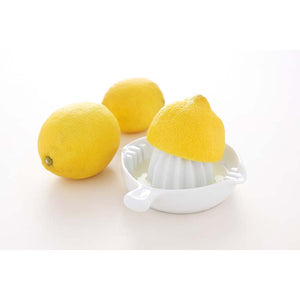 KAI SELECT100 Lemon Squeeze Citrus Juicer