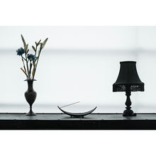 Muat gambar ke penampil Galeri, Kayuragi Incense &amp; Mini Ceramic Holder - Green Tea 40 Sticks
