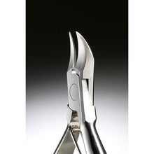 Load image into Gallery viewer, Craftsman&#39;s Skill  Stainless Steel Nipper Pliers Nail Clippers&amp; Nail File Set
