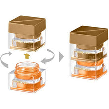 Laden Sie das Bild in den Galerie-Viewer, Kanebo Coffret D&#39;or 3D Trans Color Eye &amp; Face BE-22 Eye Shadow Sunrise 3.3g
