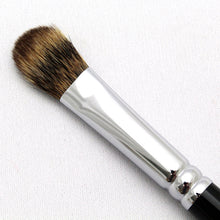 Laden Sie das Bild in den Galerie-Viewer, KUMANO BRUSH Make-up Brushes  SR-Series Eye Color Shadow Brush Pine Squirrel Hair
