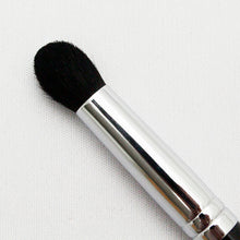 Cargar imagen en el visor de la galería, KUMANO BRUSH Make-up Brushes  SR-Series Eye Shadow Brush Dome-type Horse Hair
